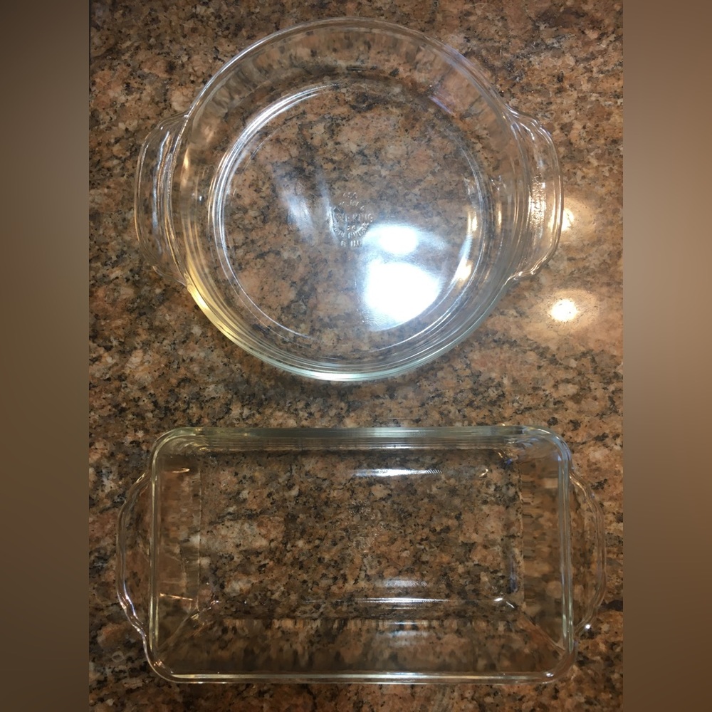 Lot of 2 Vintage 1940’s Fire King Baking Dishes